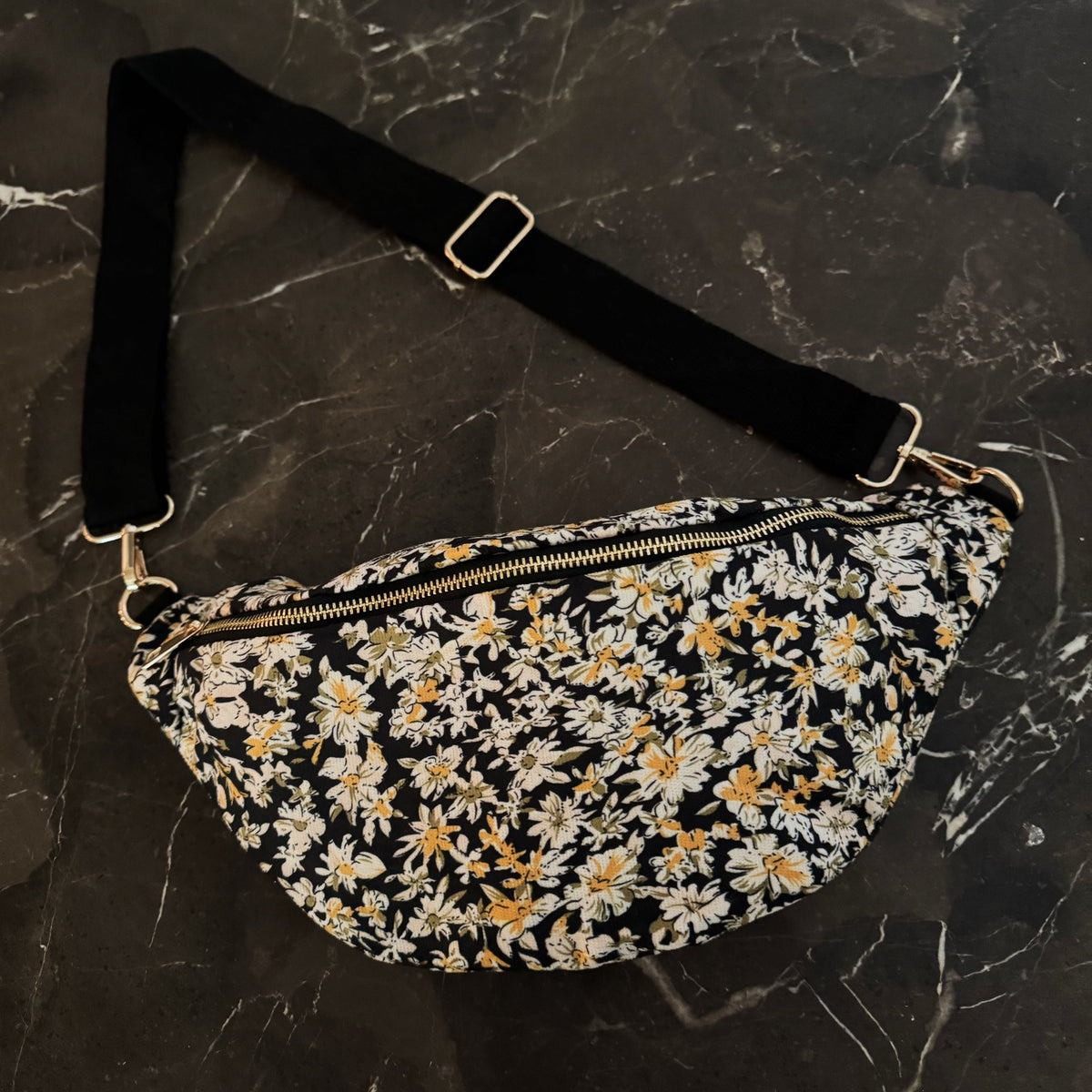 Vintage Floral Wide-Strap Sling Bag-3